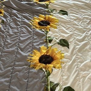 Queen size comforter